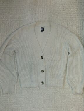 GAP Off-White Ribbed V-Neck Button Cardigan Size Small